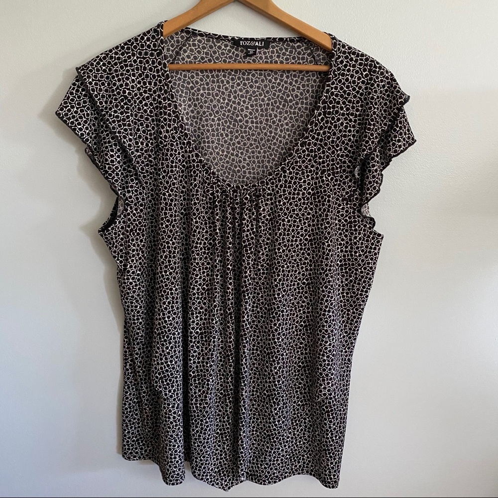 Lightweight blouse black and white silky material